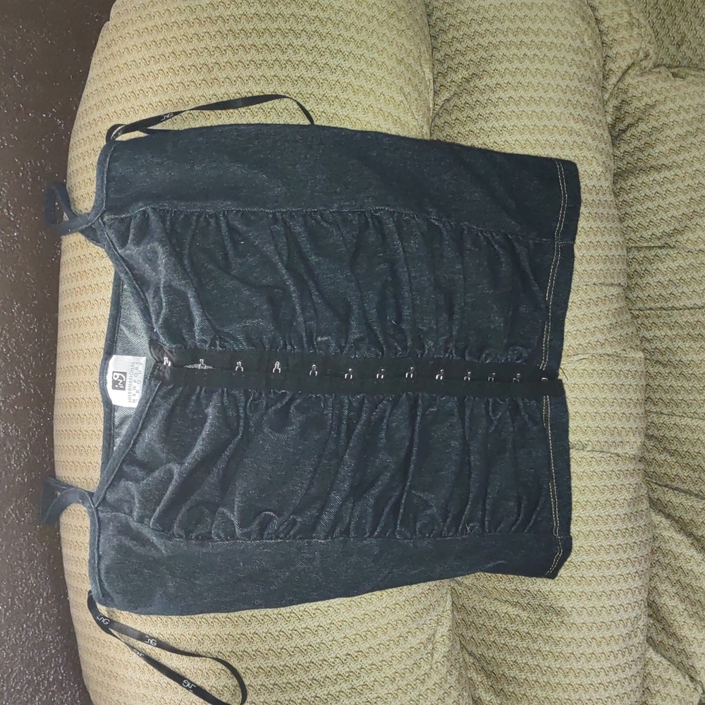 Size medium International Newport group tunic.